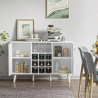 Madia/Buffet a 2 ante in bianco e rattan con portabottiglie e portacalici