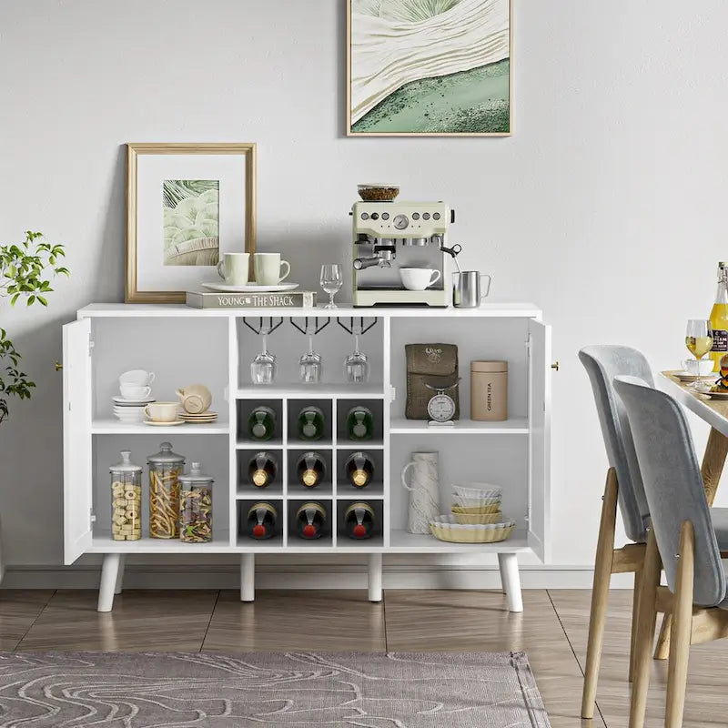 Madia/Buffet a 2 ante in bianco e rattan con portabottiglie e portacalici